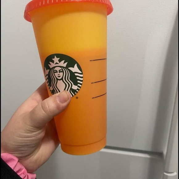 Starbucks colour changing cup - Picture 2 of 2